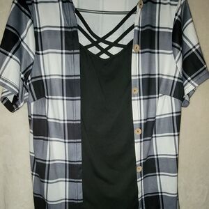 Women's Black and White Plaid Shirt